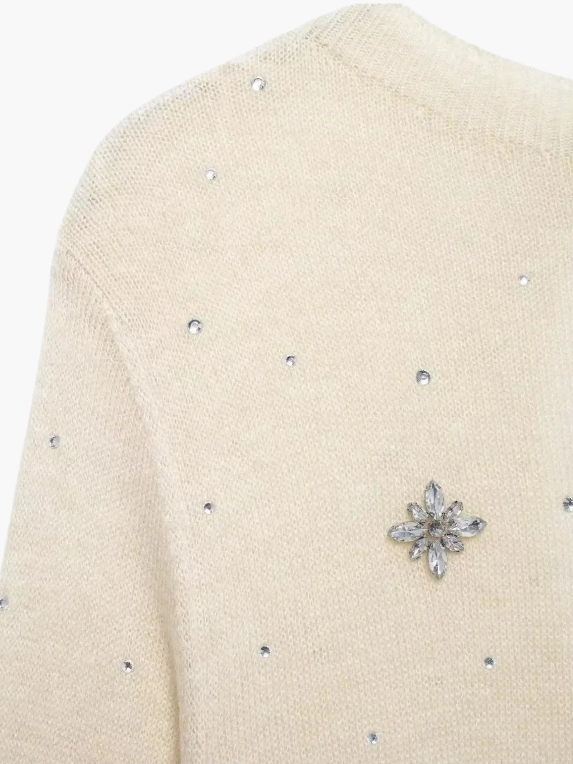 Nadine | Verschönerte Strickjacke mit Knopfleiste