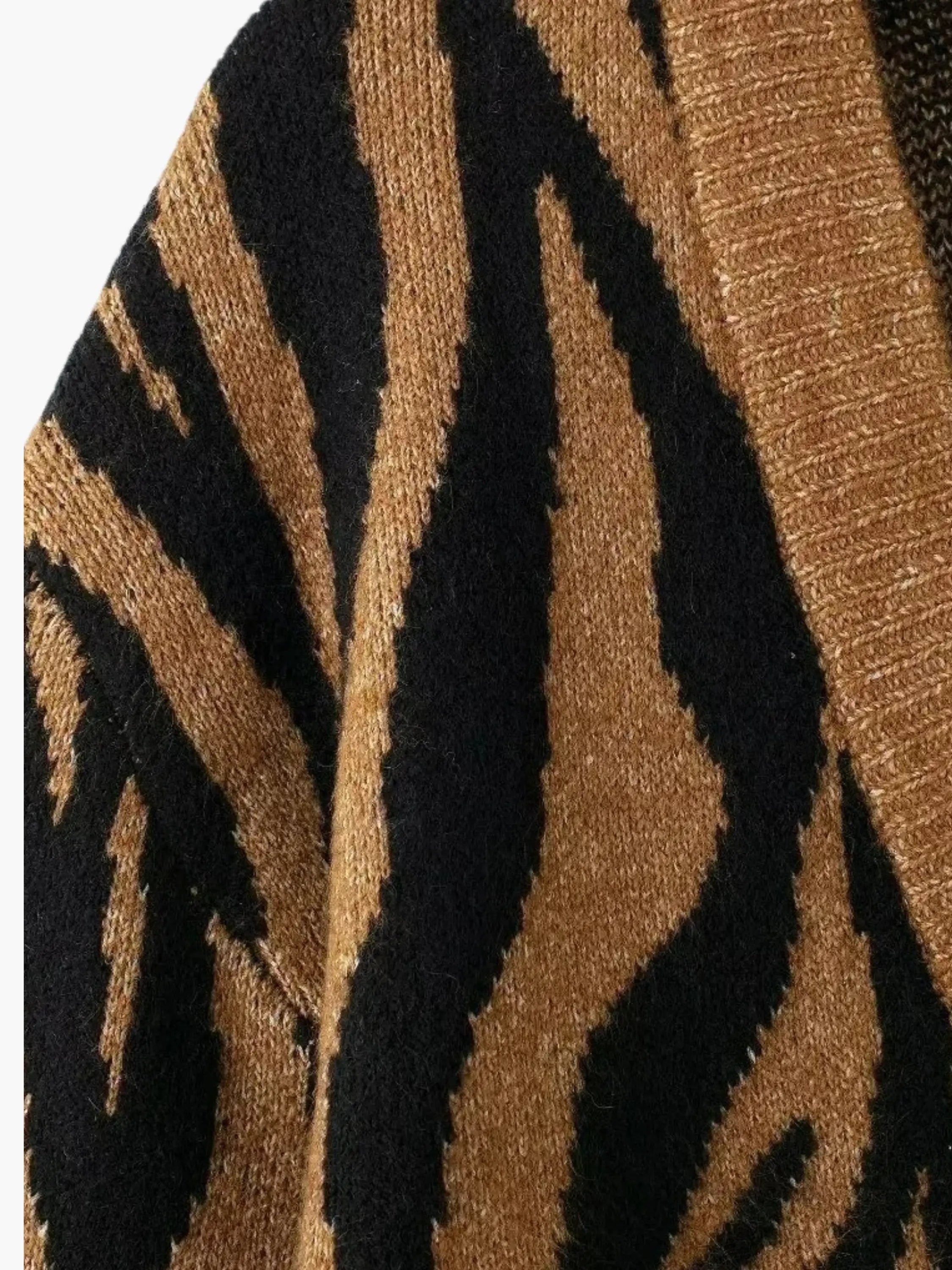 Berta | Zebra gestreiftes Strickzeug für Frauen