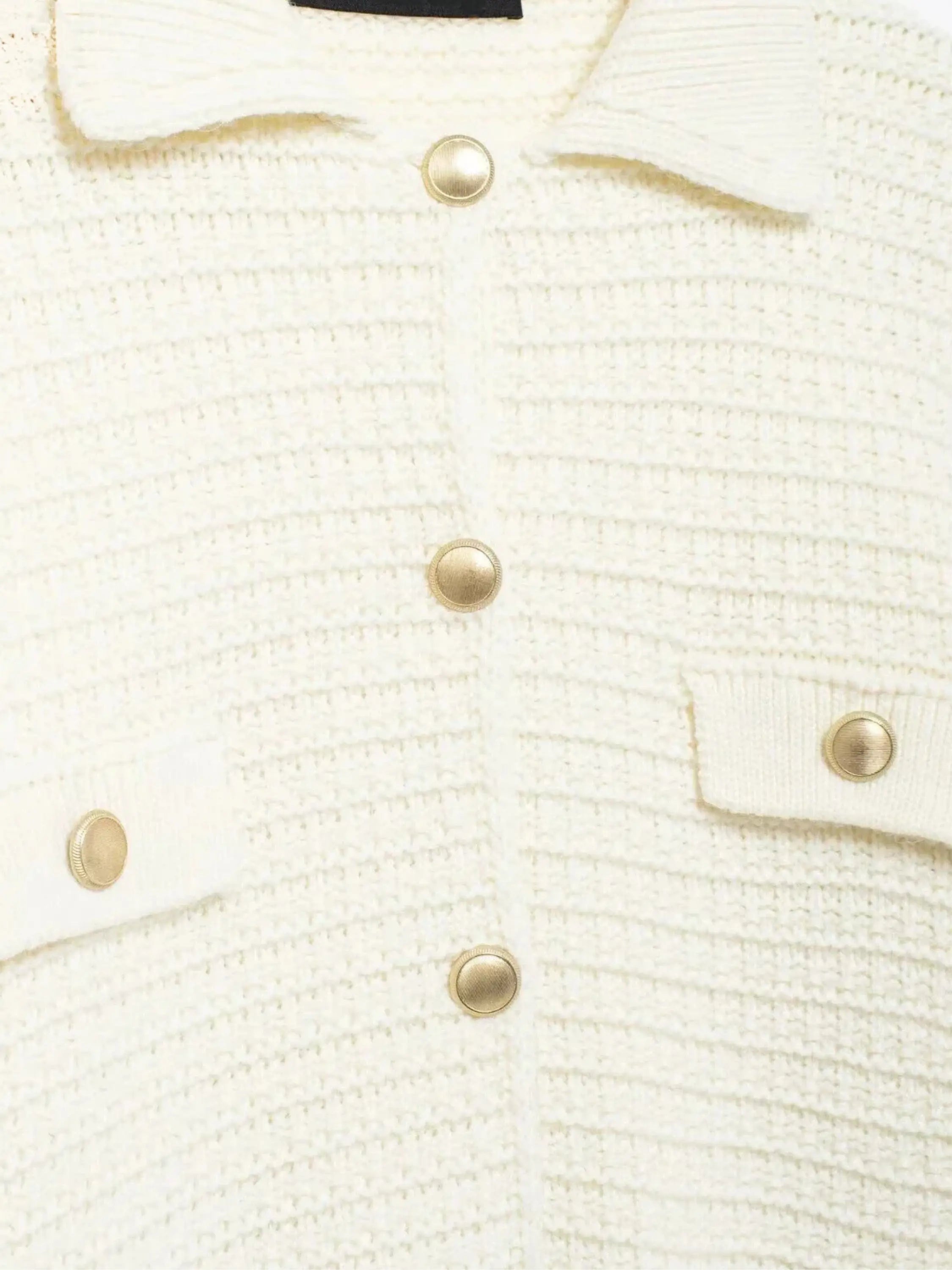 Ivonne | Texturierte Strickjacke mit Knopfleiste