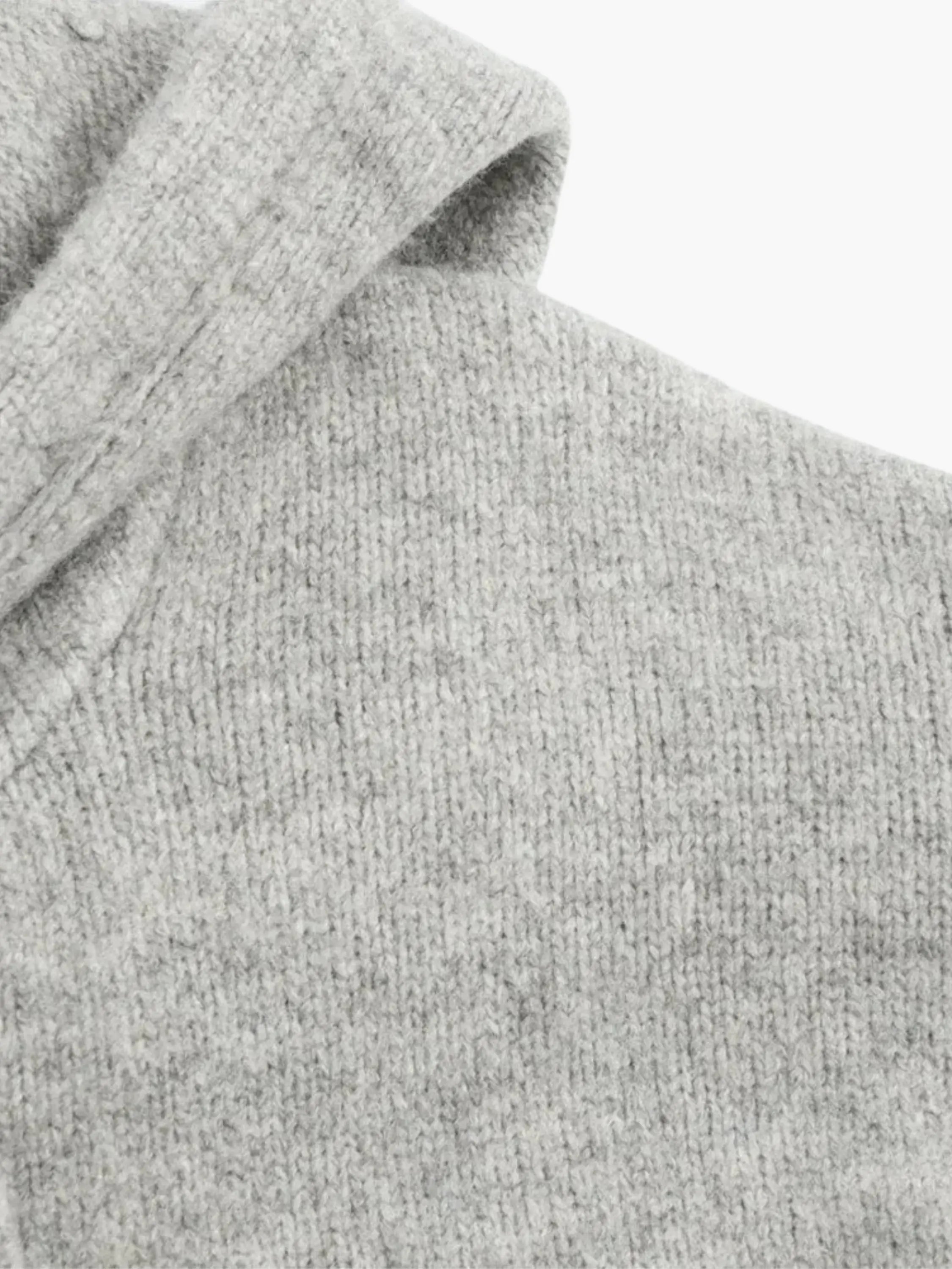 Kornelia | Strickjacke mit Kapuze und Reißverschluss