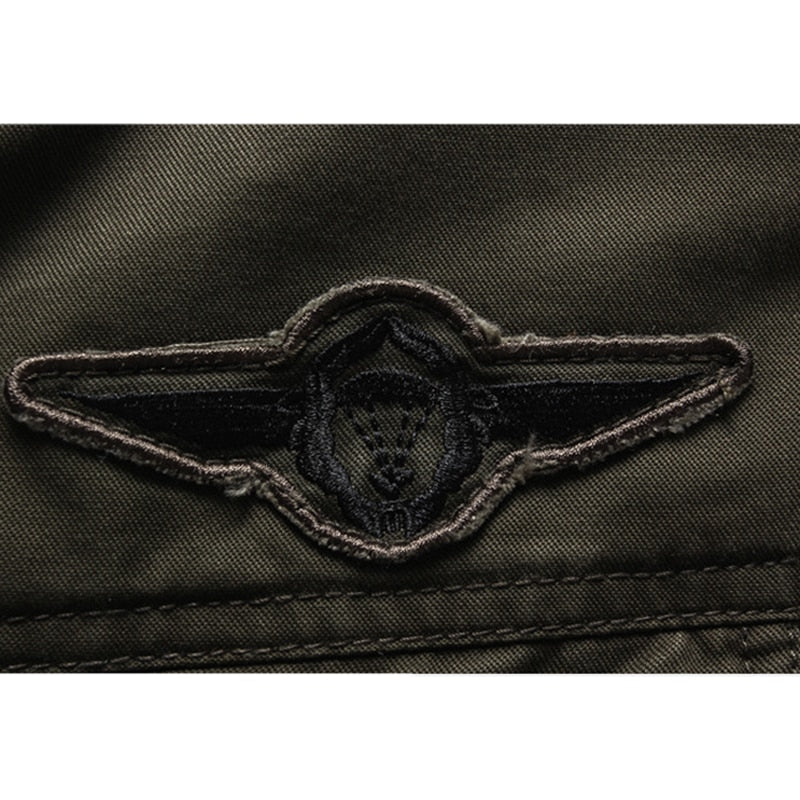 Herren Freizeitjacke im Military-Stil mit Stehkragen und Taschen