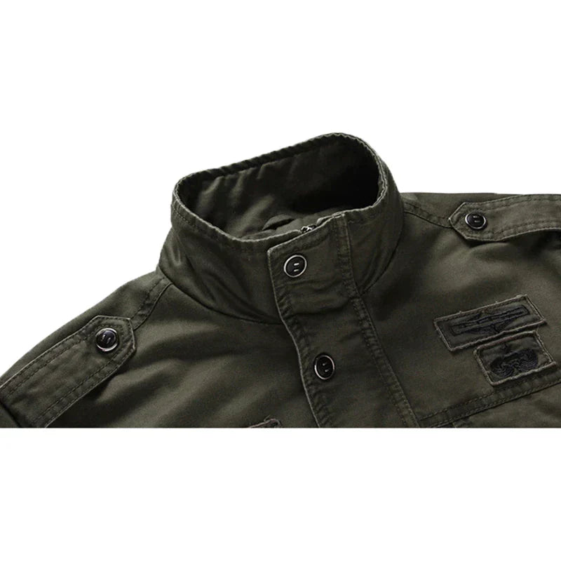 Herren Freizeitjacke im Military-Stil mit Stehkragen und Taschen