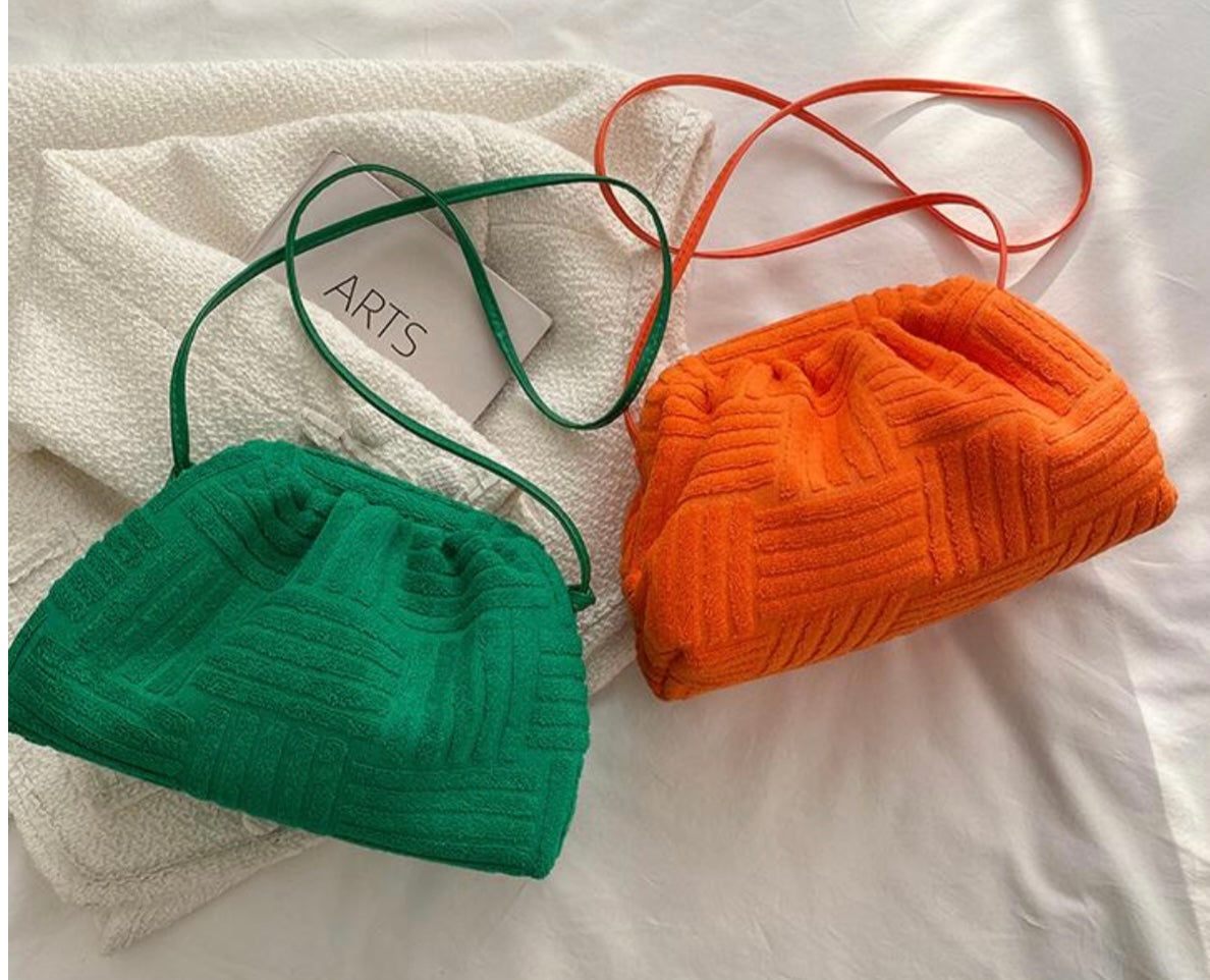 Sabrina - Elegante und funktionelle Handtuchtasche für Frauen